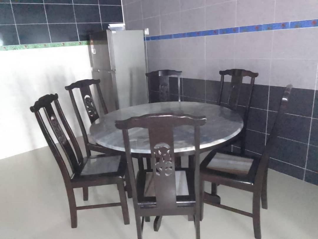 Holiday Home Bagan Lalang 5 Aircon Kampong Bagan Lalang Buitenkant foto