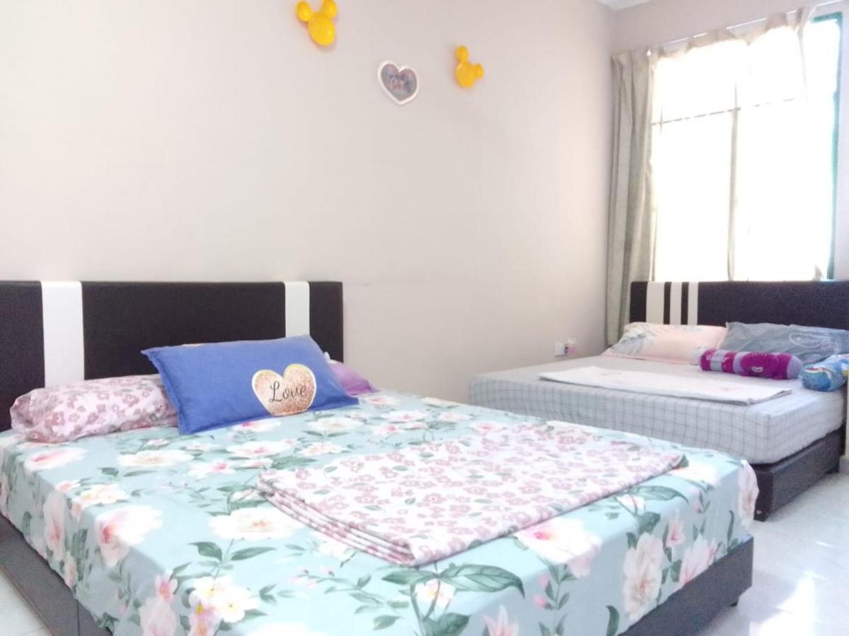 Holiday Home Bagan Lalang 5 Aircon Kampong Bagan Lalang Buitenkant foto
